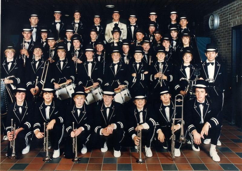 Vlak voor een optreden in de Veluwe hal in 1983