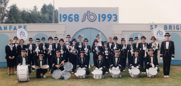Groepsfoto ter gelegenheid van het 25 jarig bestaan in 1993.